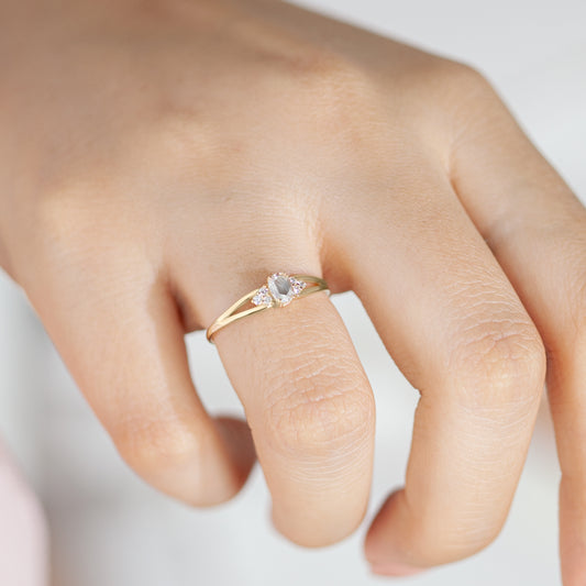 Gül Kesim Oval Pırlanta Yüzük, 14K Sarı-Beyaz-Kırmızı Altın | LR00022D