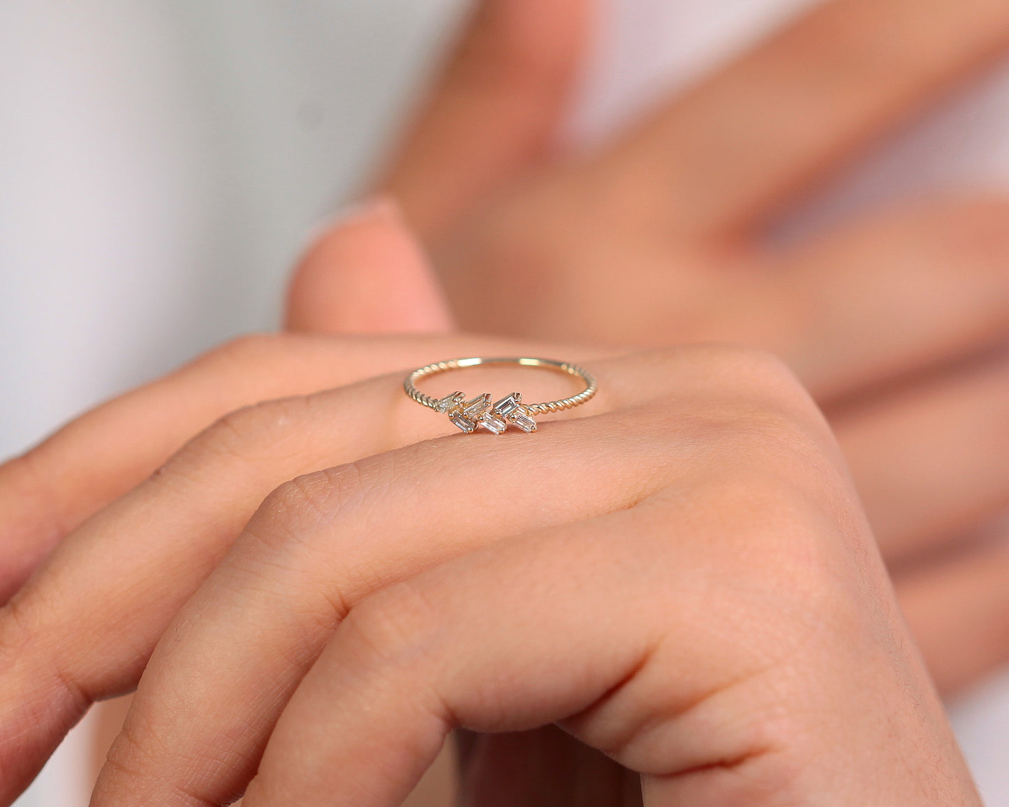 Bagetli Başak Pırlanta Yüzük, 14K Sarı-Beyaz-Kırmızı Altın | LR00027D