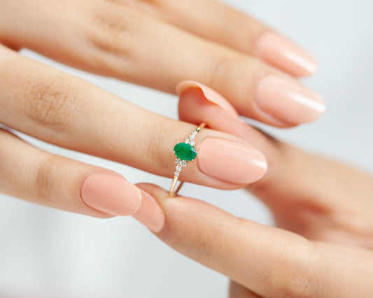 Oval Zümrüt Pırlantalı Yüzük, 14K Sarı-Beyaz-Kırmızı Altın | LR00054DE