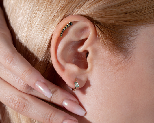 Süzme Siyah Pırlantalı Piercing, 8 MM , 1.2 MM, 14K Sarı-Beyaz-Kırmızı Altın | LP00005B