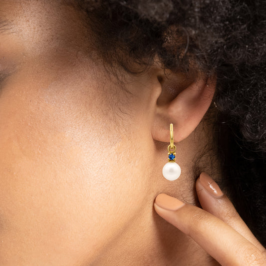 Yuvarlak Safir İnci Sallantılı Küpe, 14K Sarı-Beyaz-Kırmızı Altın | LE00083PS