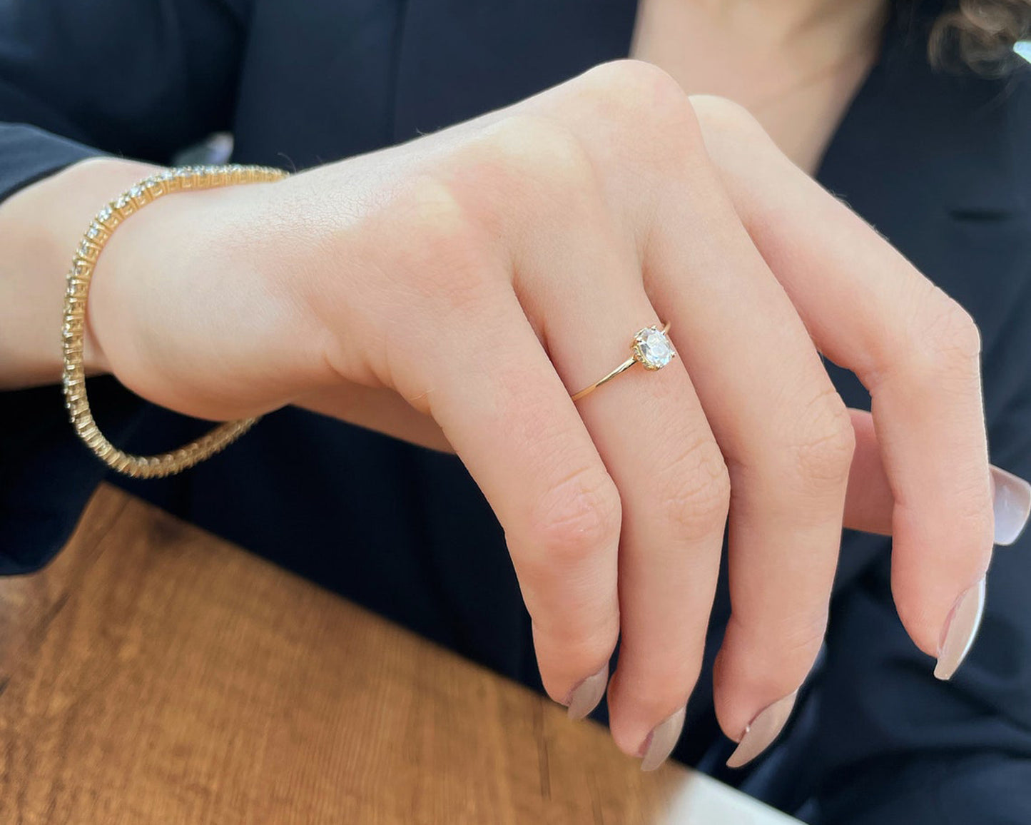 Gül Kesim Oval Pırlanta Tektaş, 14K Sarı-Beyaz-Kırmızı Altın | LR00025D