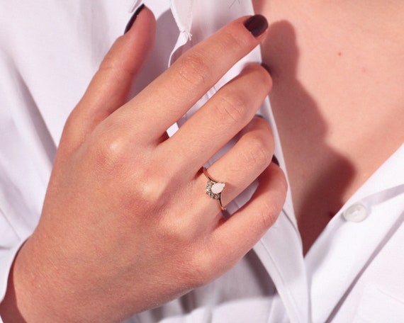 Damla Opal Saçaklı Yüzük, 14K Sarı-Beyaz-Kırmızı Altın | LR00002DO