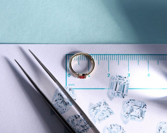 Oval Yakut Halka Piercing Küpe, 12 MM , 1.2 MM, 14K Sarı-Beyaz-Kırmızı Altın | LE00007R