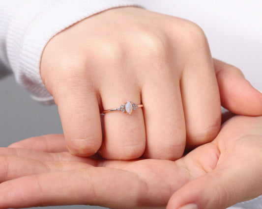 Markiz Opal Yüzük, 14K Sarı-Beyaz-Kırmızı Altın | LR00005DO