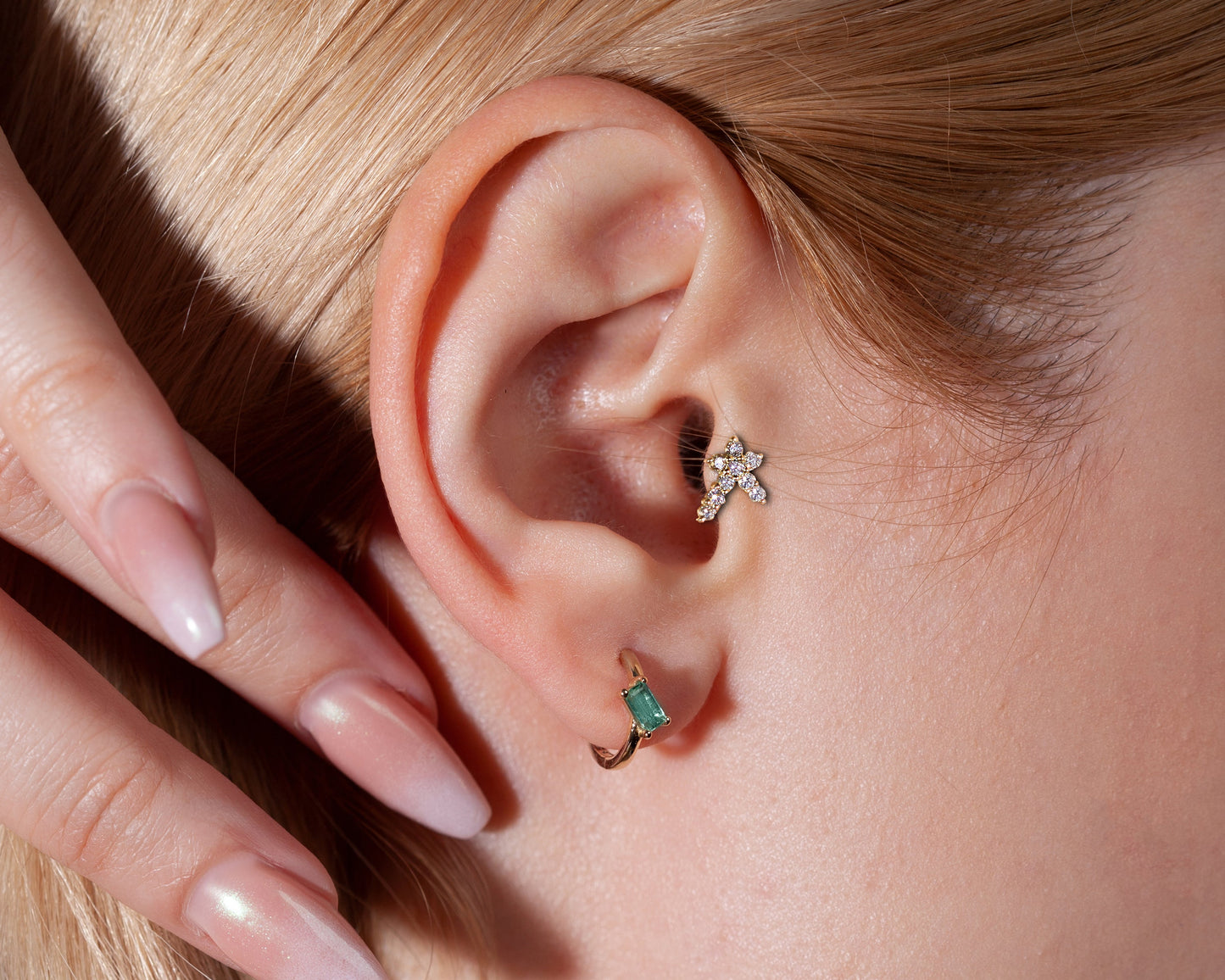Pırlantalı Kuyruklu Yıldızı Piercing, 8 MM , 1.2 MM, 14K Sarı-Beyaz-Kırmızı Altın | LP00002D