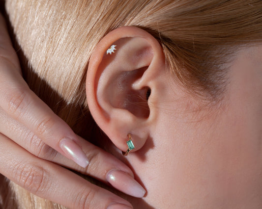 Beşli Markiz Pırlanta Piercing, 8 MM , 1.2 MM, 14K Sarı-Beyaz-Kırmızı Altın | LP00037D