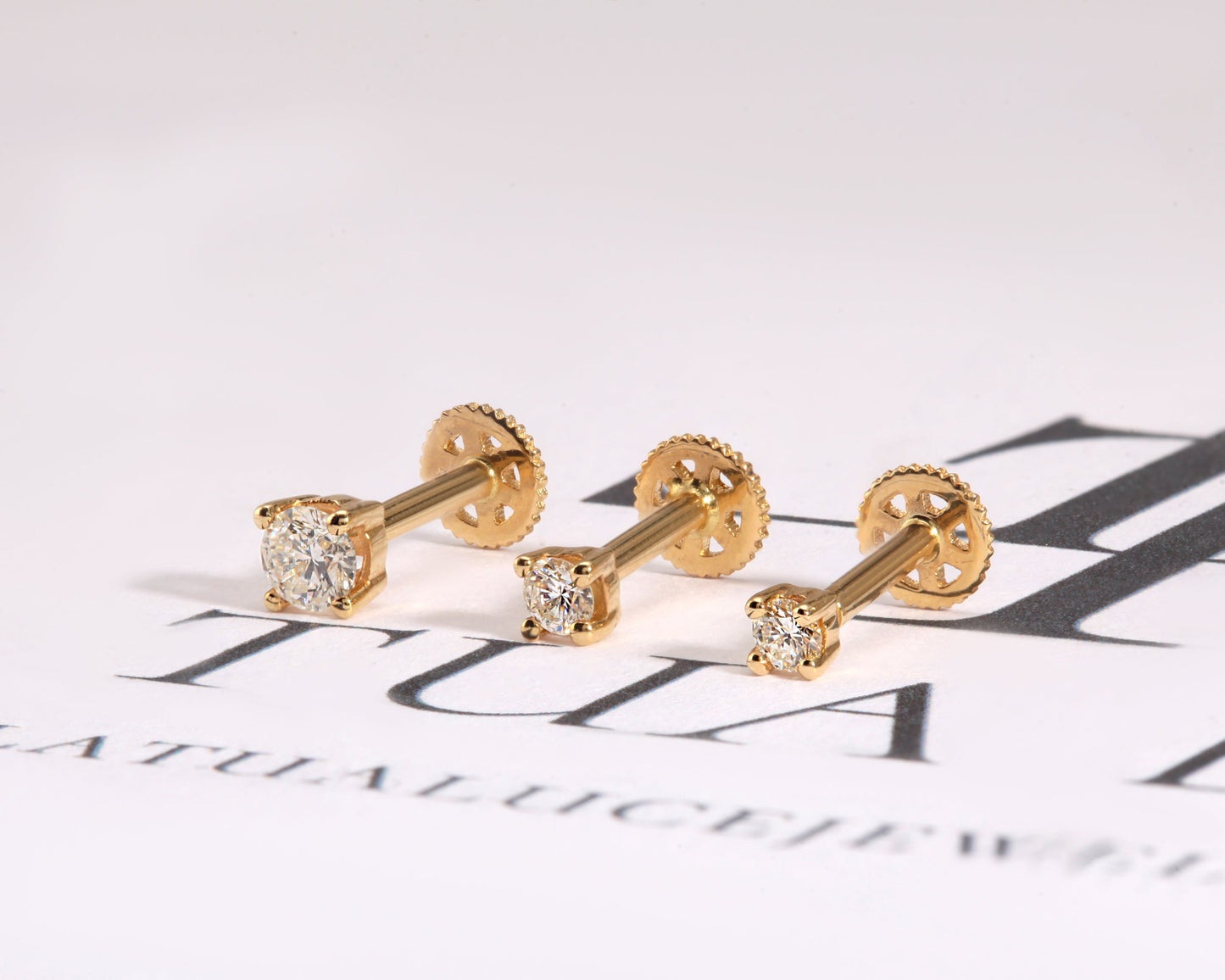 Tek Taş Pırlanta Piercing, 8 MM , 1.2 MM, 14K Sarı-Beyaz-Kırmızı Altın | LP00018D