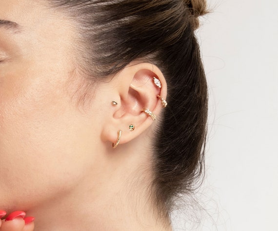 Yeşil Garnetlı Kuru Kafa Piercing, 8 MM , 1.2 MM, 14K Sarı-Beyaz-Kırmızı Altın | LP00011G