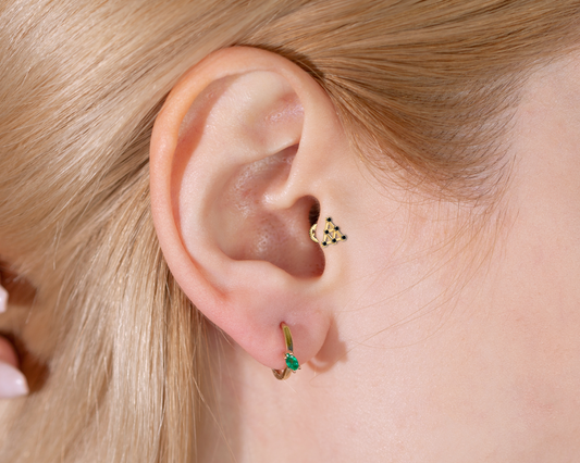 Piramit Siyah Pırlantalı Piercing, 8 MM , 1.2 MM, 14K Sarı-Beyaz-Kırmızı Altın | LP00003B