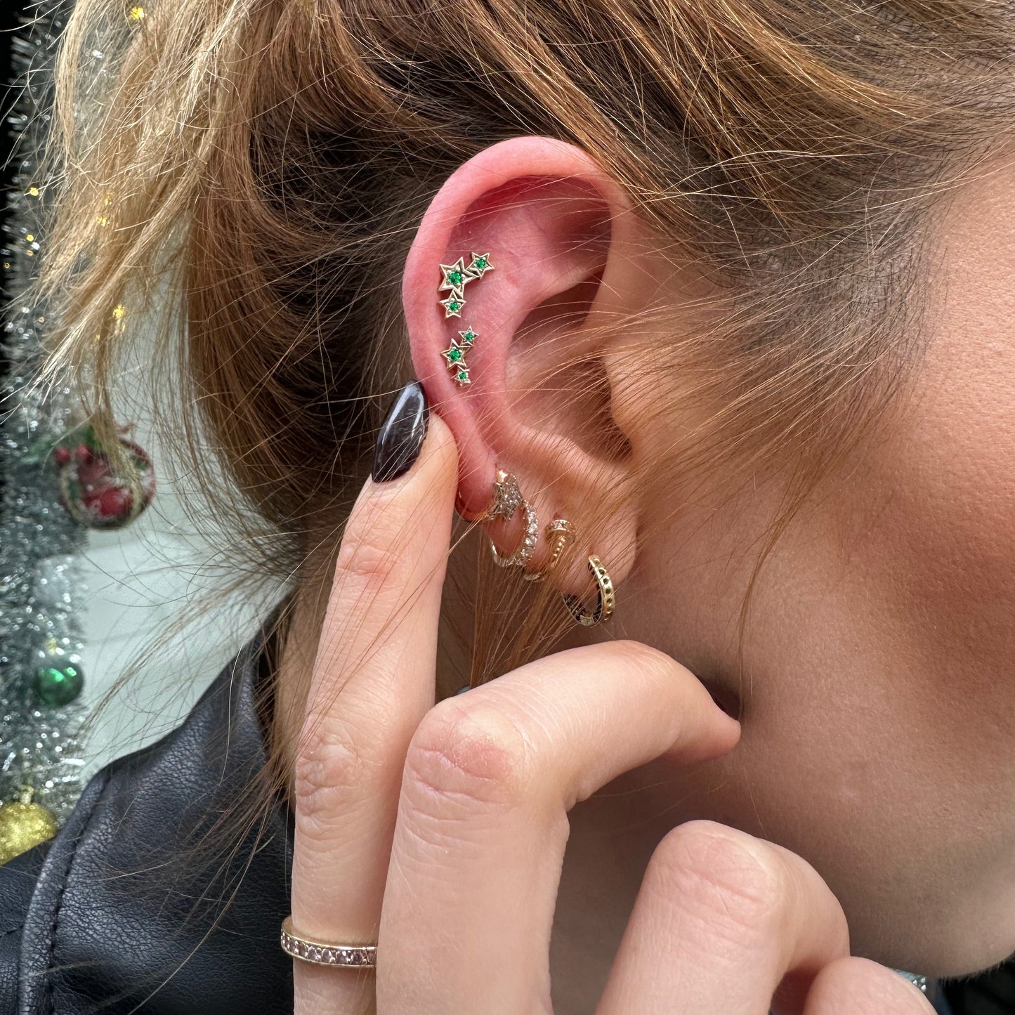 Üçlü Yıldız Yeşil Garnet Piercing, 8 MM , 1.2 MM, 14K Sarı-Beyaz-Kırmızı Altın | LP00042G